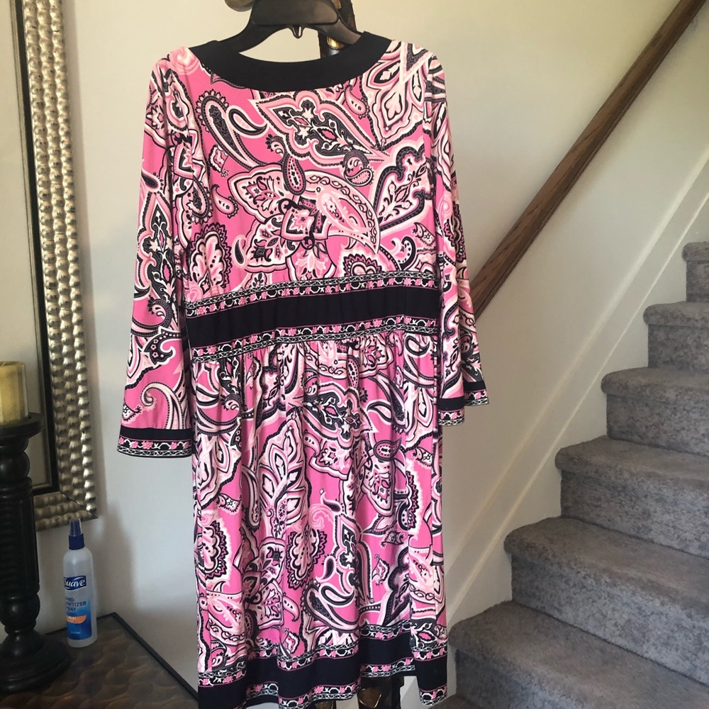 Dress - Picture 3 of 3